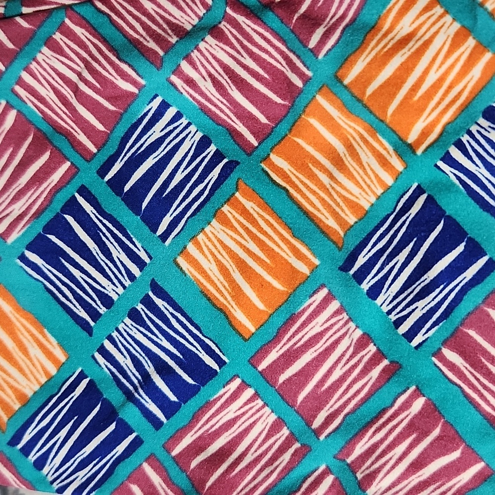 LULAROE LLR OS Patterned Buttery Soft Legging One Size